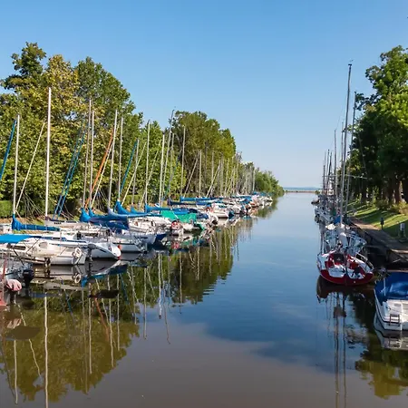 Дом отдыха In 40863 Балатонмариафюрдё